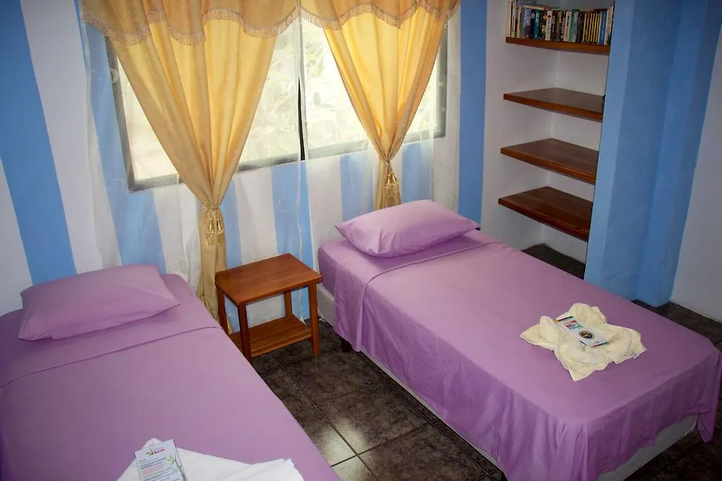 Hostal Suiza Puerto Baquerizo Moreno