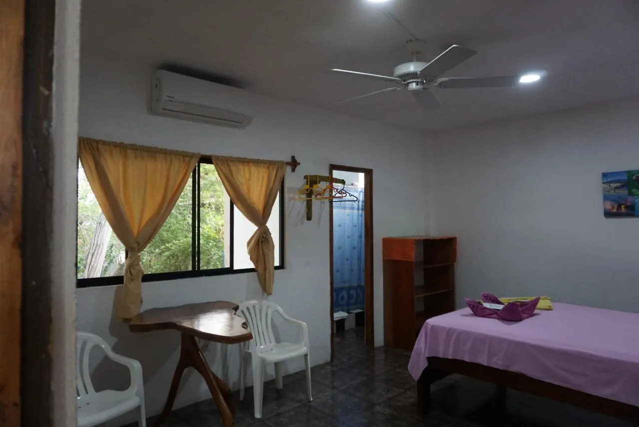 Hostal Suiza Puerto Baquerizo Moreno 0*,
