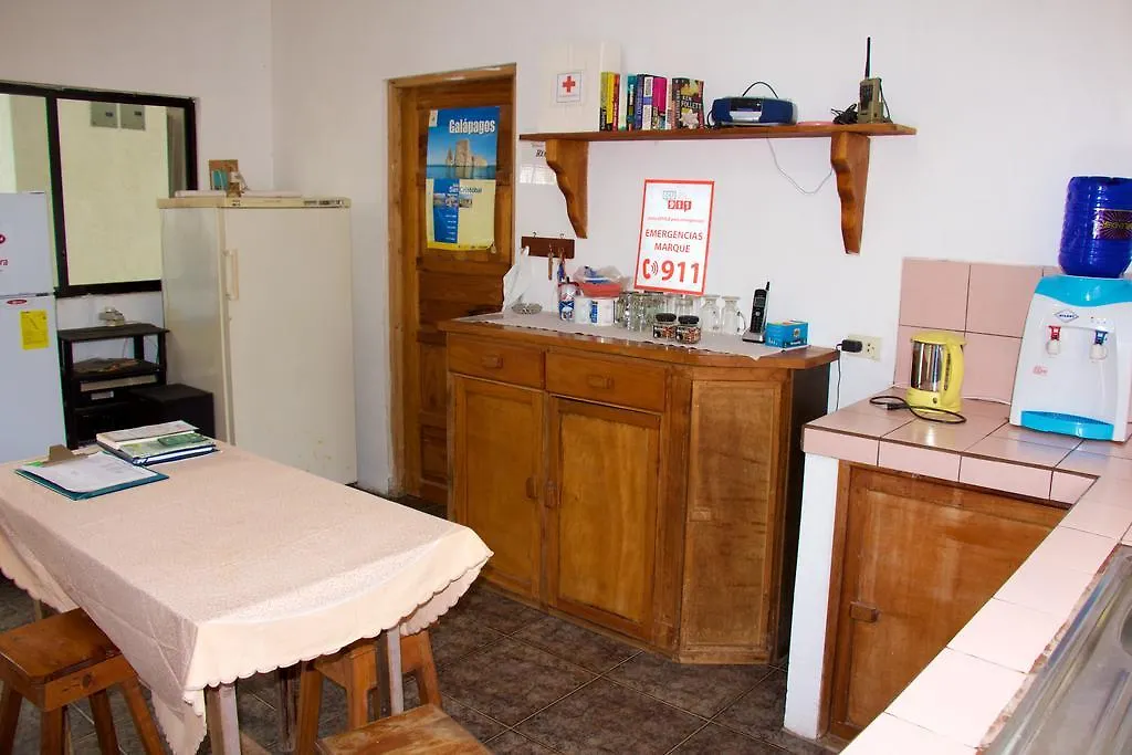 Hostal Suiza Puerto Baquerizo Moreno