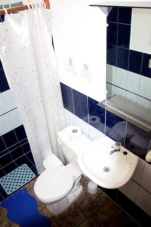 Hostal Suiza Puerto Baquerizo Moreno